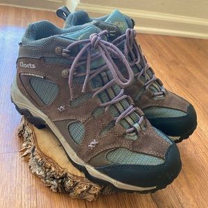 Clorts Hiking Boot 🥾